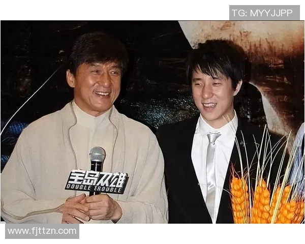 当粉丝意外邂逅足球明星时那份惊喜与感动的瞬间 当粉丝意外邂逅足球明星时那份惊喜与感动的瞬间