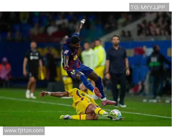 2021年度足球明星精彩瞬间回顾与经典照片集锦