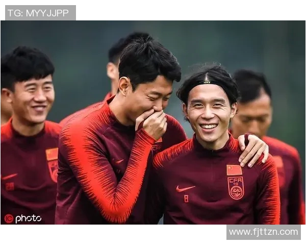 西安足球队在杯赛中的默契配合与战术执行分析 西安足球队在杯赛中的默契配合与战术执行分析